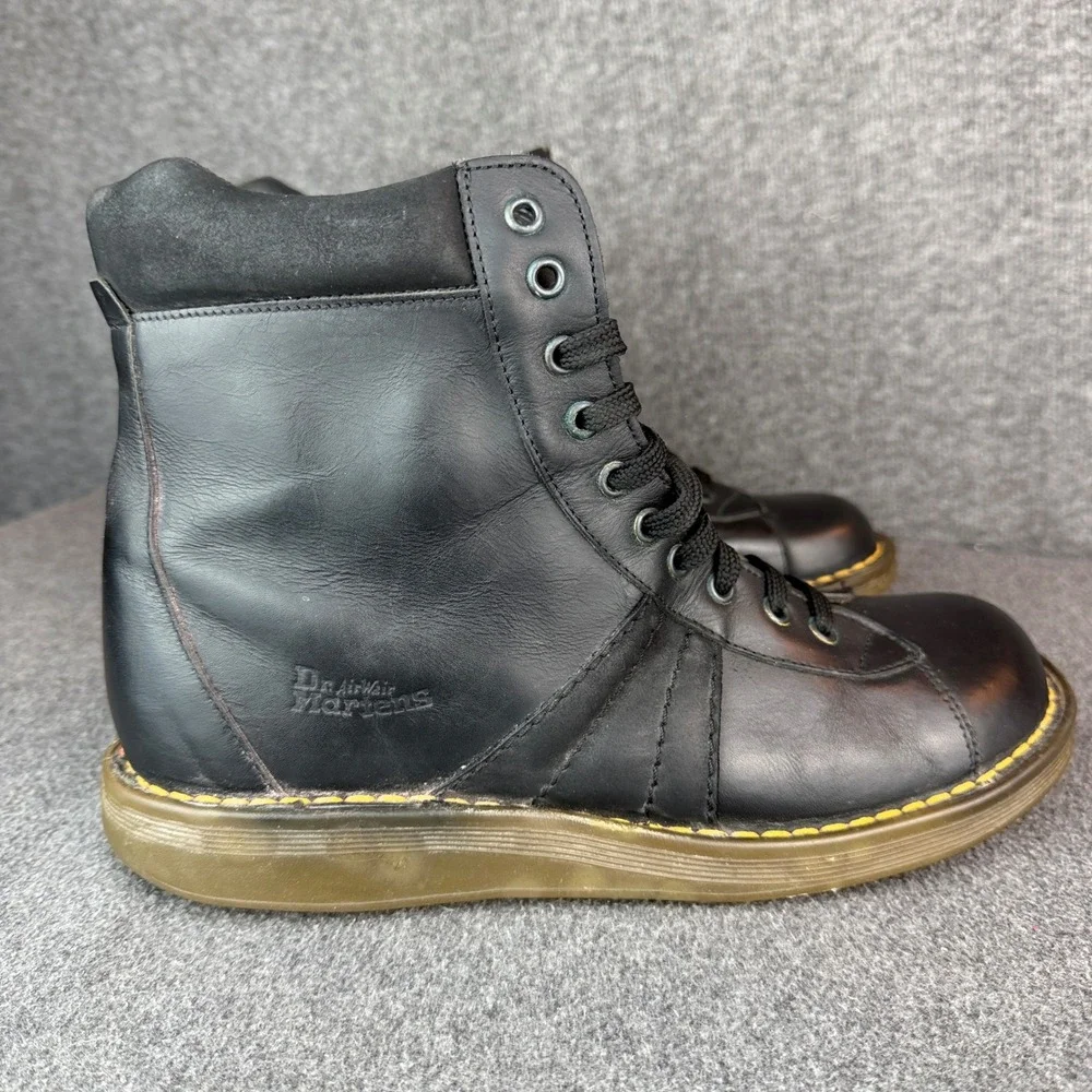 Dr. Martens Mens Black Leather Lace Up‎ AirWair Boots Round Toe Boots